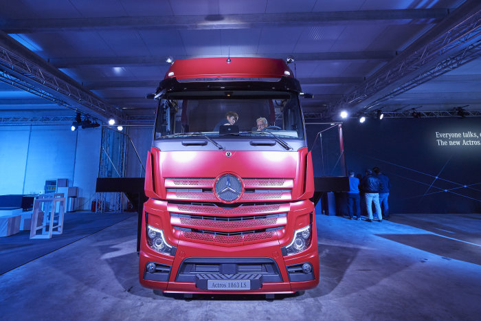 Driving the new Actros - JXperience Barcelona 2019