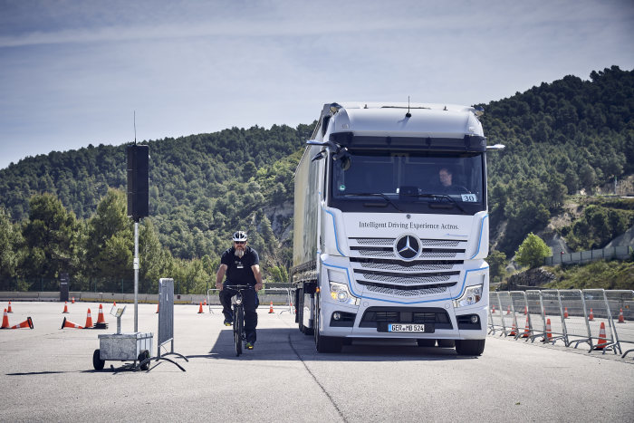 Fahrvorstellung neuer Actros - JXperience Barcelona 2019