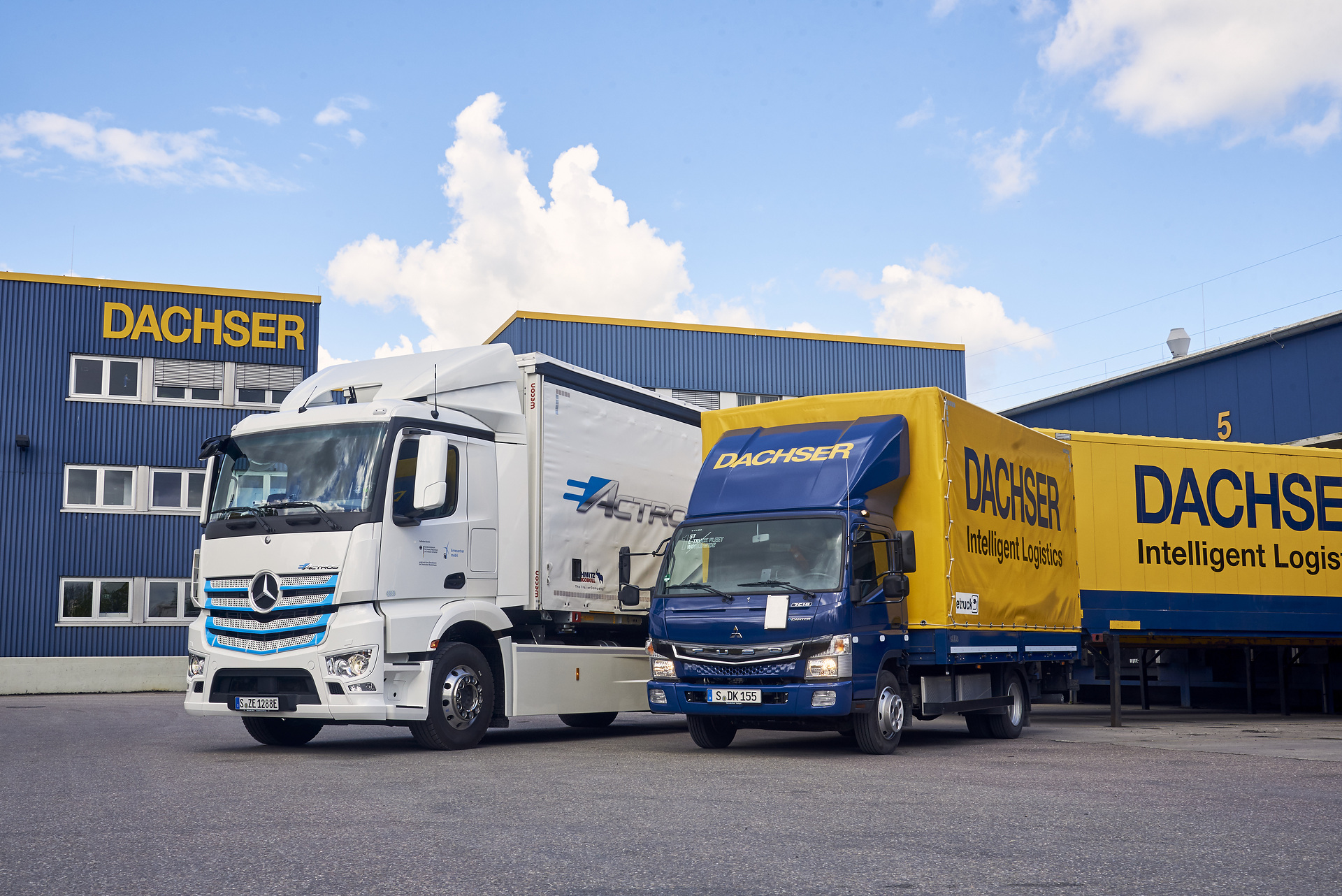 May 2019: Handover Mercedes-Benz eActros to Dachser May 2019: Handover Mercedes-Benz eActros to Dachser