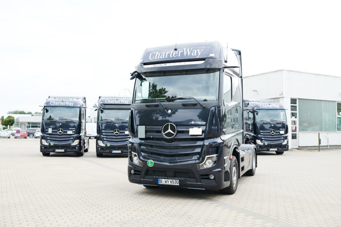 Schwarz ist das neue Weiß: Zur Miete – der neue Actros bei Mercedes-Benz CharterWay