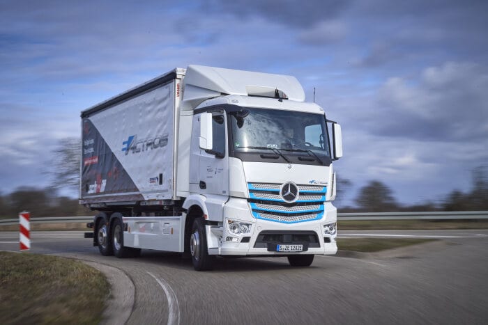 Vollelektrischer Lkw-Lieferverkehr bei Rastatt: Mercedes-Benz eActros bewährt sich im Praxiseinsatz bei Logistik Schmitt