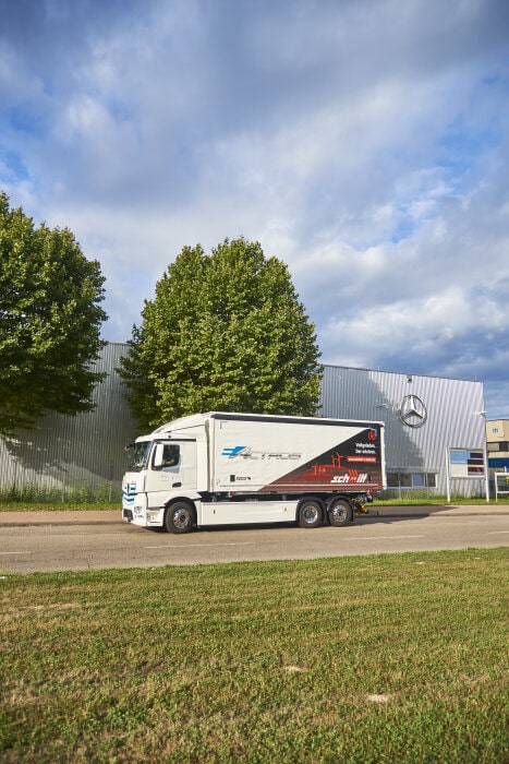 Vollelektrischer Lkw-Lieferverkehr bei Rastatt: Mercedes-Benz eActros bewährt sich im Praxiseinsatz bei Logistik Schmitt