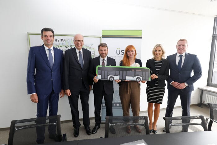 framework agreement between ÜSTRA and Daimler AG