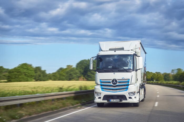 Vollelektrischer Lkw-Lieferverkehr bei Rastatt: Mercedes-Benz eActros bewährt sich im Praxiseinsatz bei Logistik Schmitt