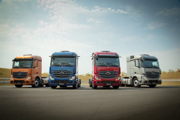 Auf globaler Plattform und für Brasilien maßgeschneidert: Premiere des neuen Schwer-Lkw Mercedes-Benz Actros auf der Fenatran