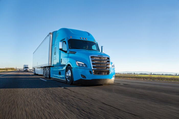 Daimler Mobility startet in den USA erstes Leasing-Produkt für Lkw mit nutzungsbasierter Rate in Serie