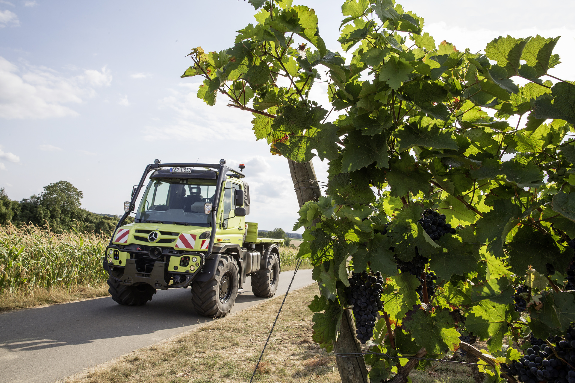 Mercedes-Benz Unimog und FUSO Canter im GaLaBau