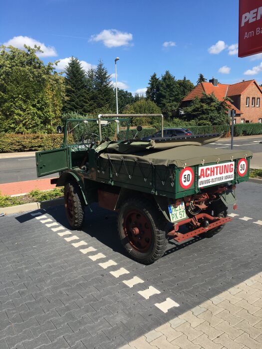 Unimog-Oldie für guten Zweck unterwegs