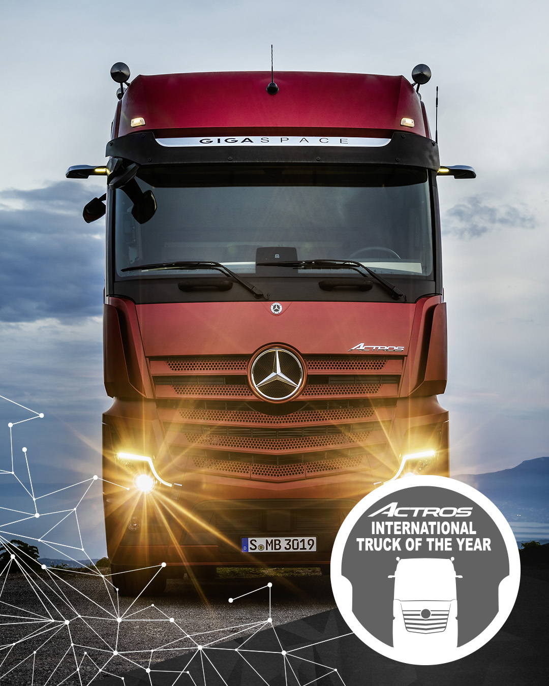 Die Nutzfahrzeug-Fachjournalisten aus 24 europäischen Ländern wählten den Mercedes-Benz Actros zum fünften Mal zum besten Lkw des Jahres. Der neue Actros – Truck of the Year 2020