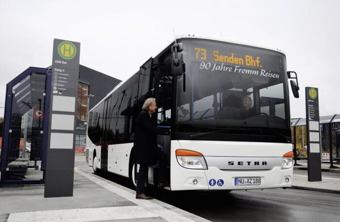 Fünf Setra Busse krönen Firmenjubiläum