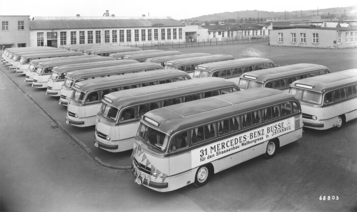 Resounding success: Mercedes-Benz O 321 H/HL bus (1954 to 1964)