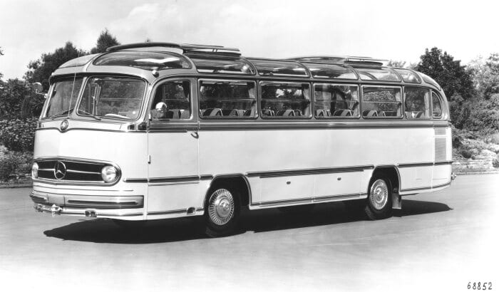 Resounding success: Mercedes-Benz O 321 H/HL bus (1954 to 1964)