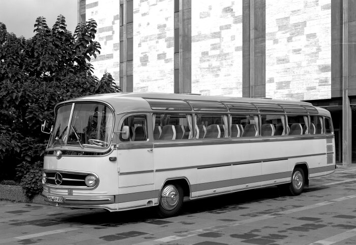 Resounding success: Mercedes-Benz O 321 H/HL bus (1954 to 1964)