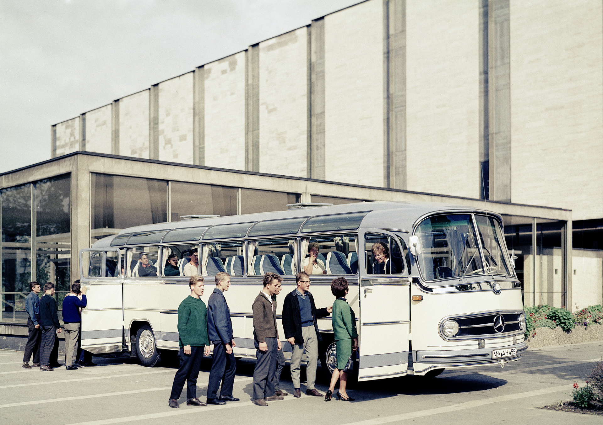 Durchschlagender Erfolg: Omnibus Mercedes-Benz O 321 H/HL (1954 bis 1964)