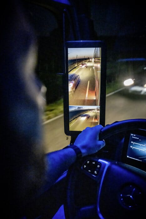 Einzigartig im Fernverkehr – die MirrorCam ersetzt den Spiegel