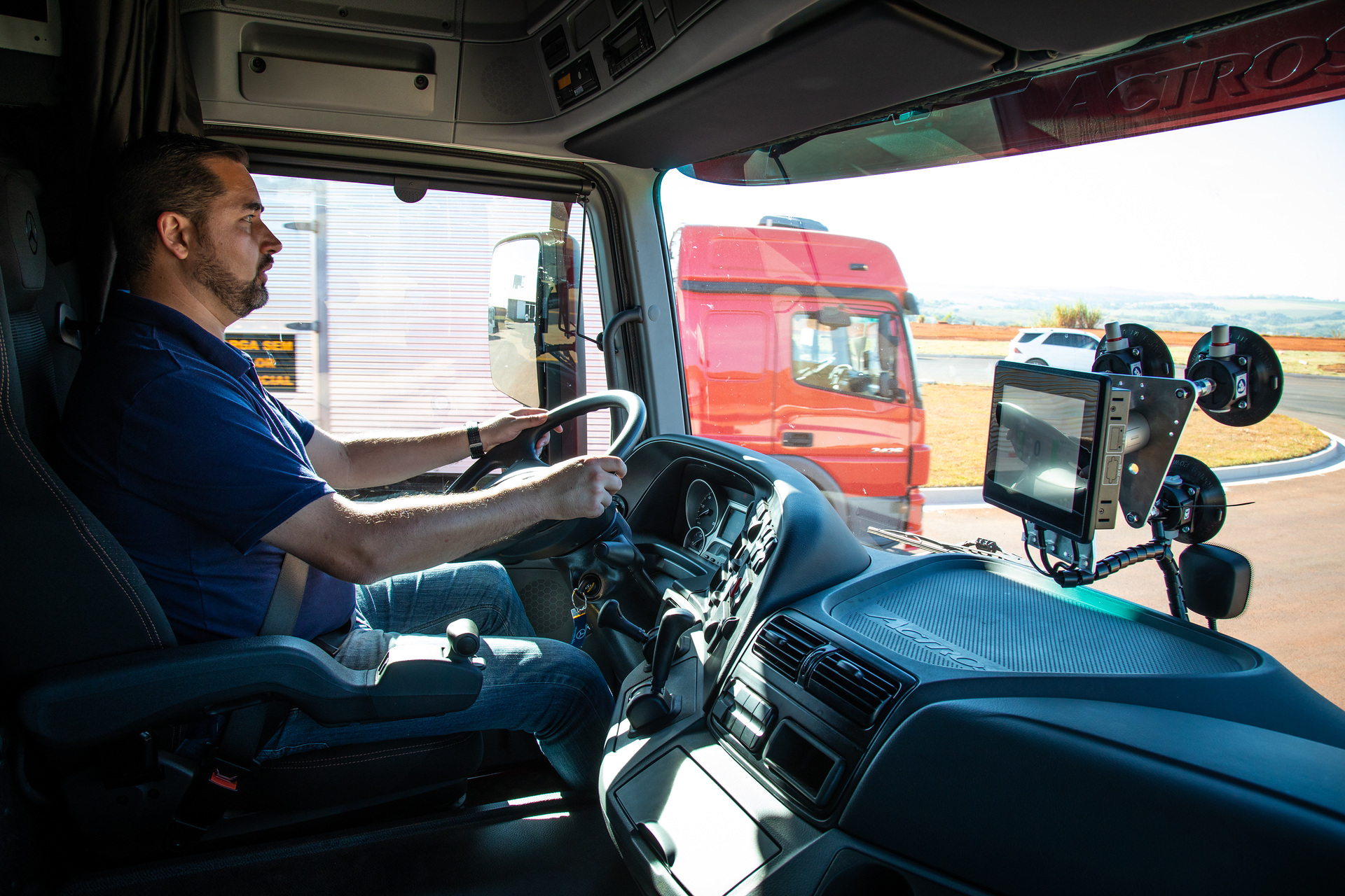 Cooperation in Brazil:  Mercedes-Benz and Bosch build a modern testing centre for vehicles in Iracemápolis