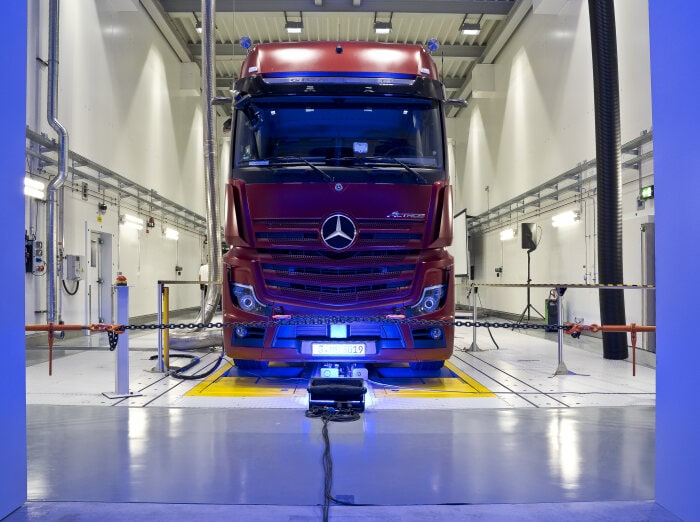 Deeply rooted in the Palatinate region, well-positioned for the future: Mercedes-Benz invests around  70 million Euro in the development of present-day and future trucks