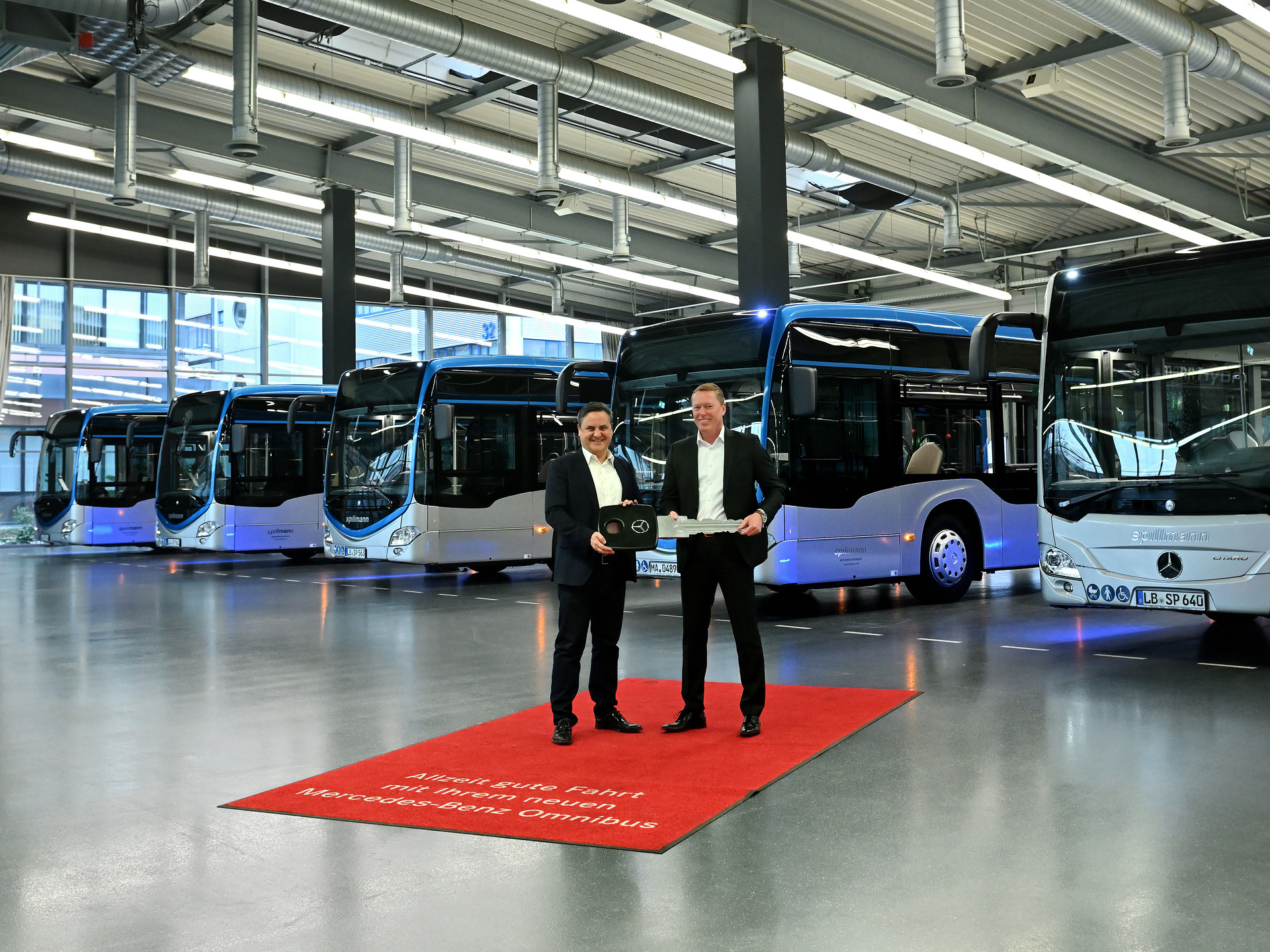 Außergewöhnliches Design für fünf Mercedes-Benz Citaro