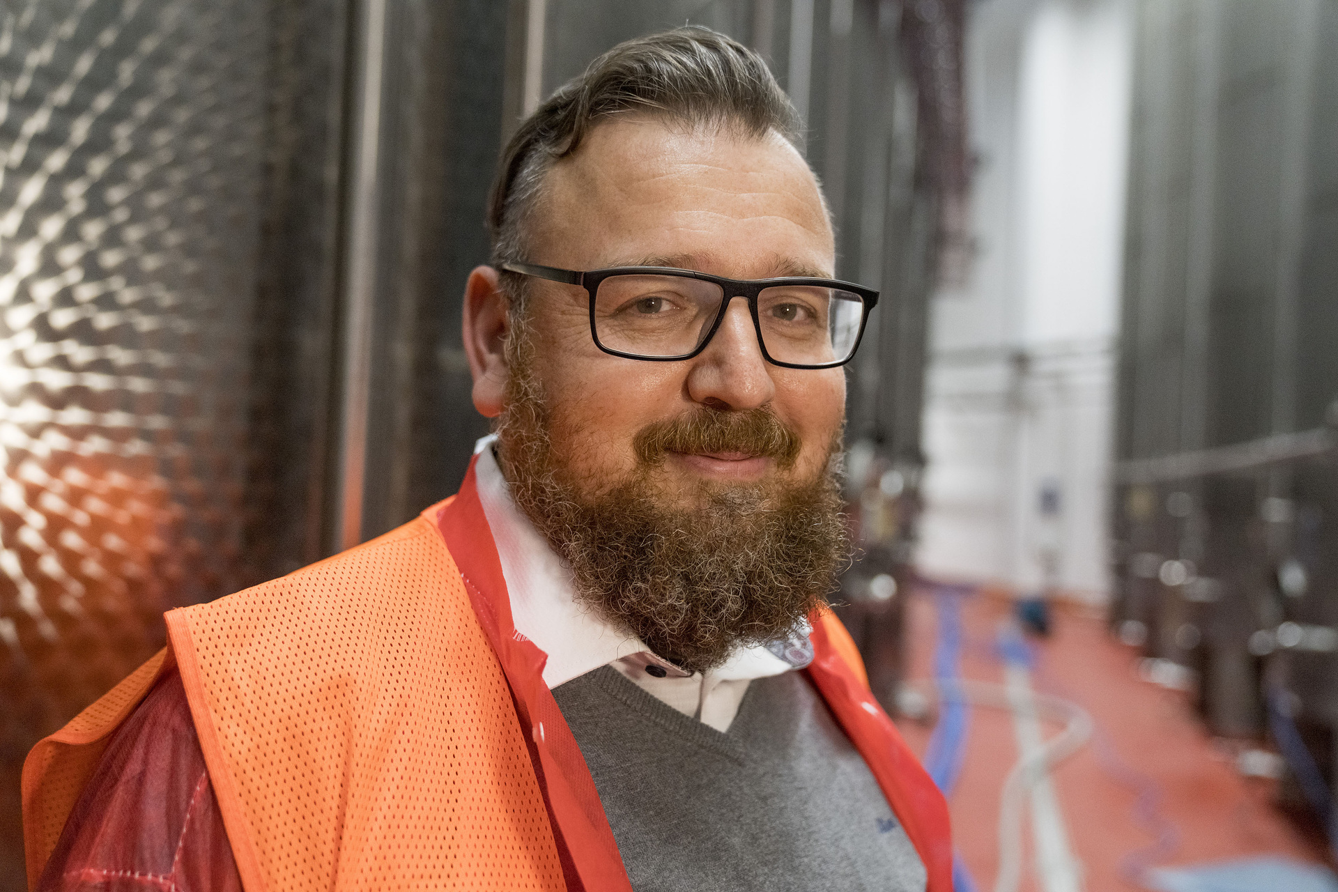 Jerry Bodry, geschäftsführender Gesellschafter der GTS Logistik GmbH, hat 25 neue Actros für seinen auf Weintransporte spezialisierten Fuhrpark geordert. Vielfach preisgekrönt und erfolgreich im Einsatz – Der neue Actros ist der Truck der 2020er Jahre