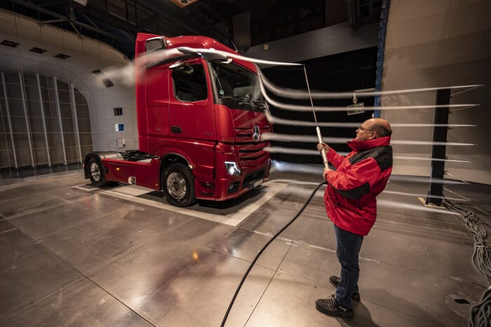 Economy from good aerodynamics: the new Actros is trimmed for efficiency