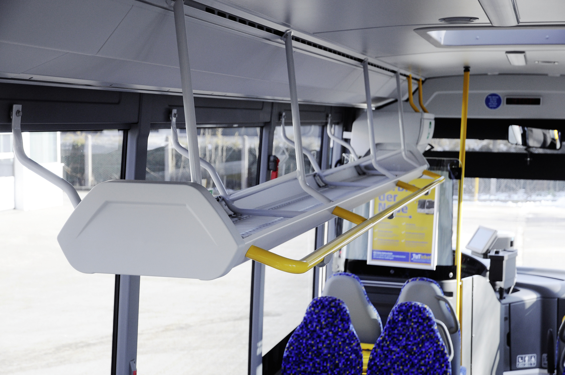 Die vollklimatisierten S 415 LE business Überlandlinien-Busse sind jeweils mit 45 Sitzplätzen, einer Klapprampe und zusätzlichem Stauraum für Gepäck im Innenraum ausgestattet. Neue Setra Flotte für Tuttlingen