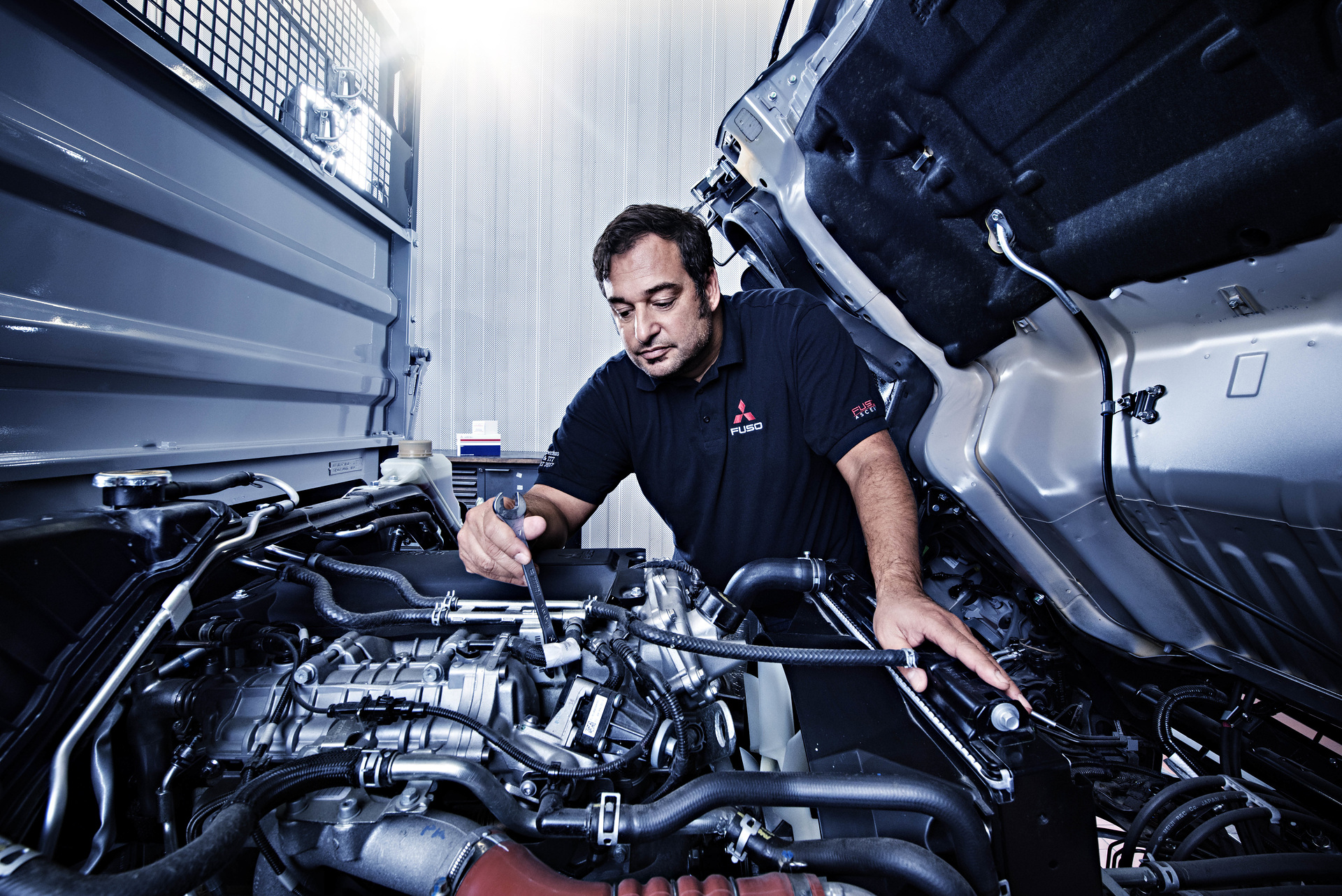 FUSO Service: Comprehensive, reliable, quick. Daimler Trucks & Buses maintaining its service network