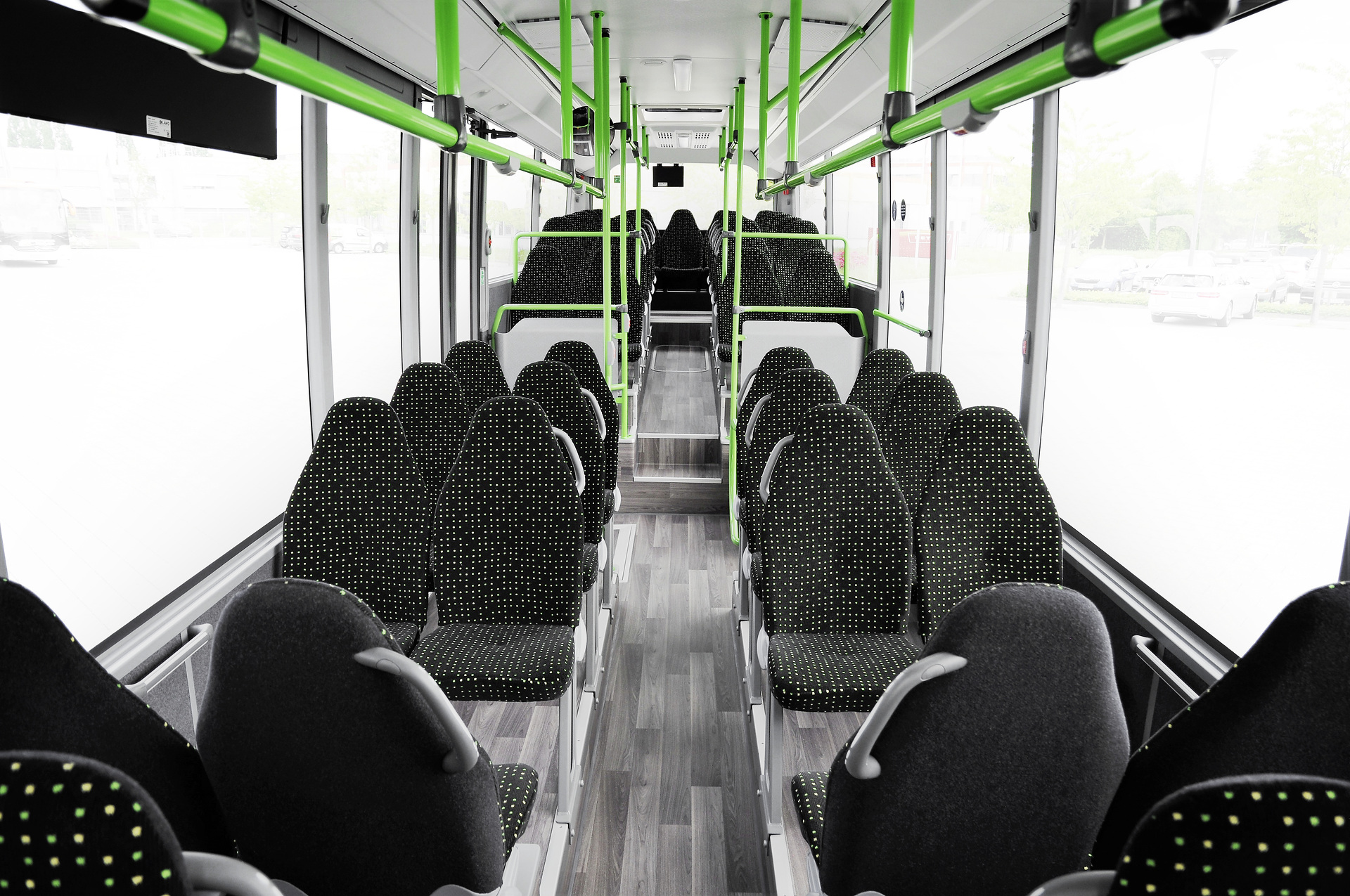 Die Setra LE business-Modelle bieten eine ideale Kombination aus Barrierefreiheit im Vorderwagen und einem wartungsfreundlichen Hochbodenbereich im Heck. S 415 LE business: Ein Erfolgsmodell feiert Geburtstag