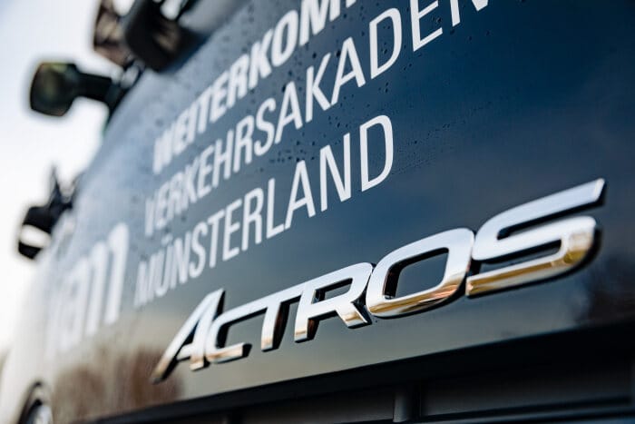 Für den besten Fahrernachwuchs: der neue Mercedes-Benz Actros als Fahrschulfahrzeug