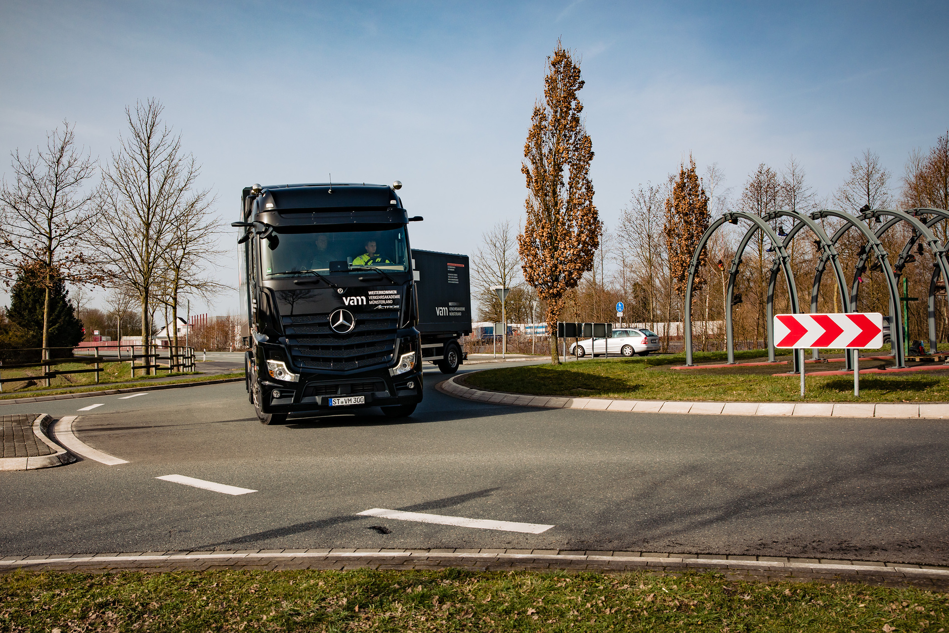 Für den besten Fahrernachwuchs: der neue Mercedes-Benz Actros als Fahrschulfahrzeug