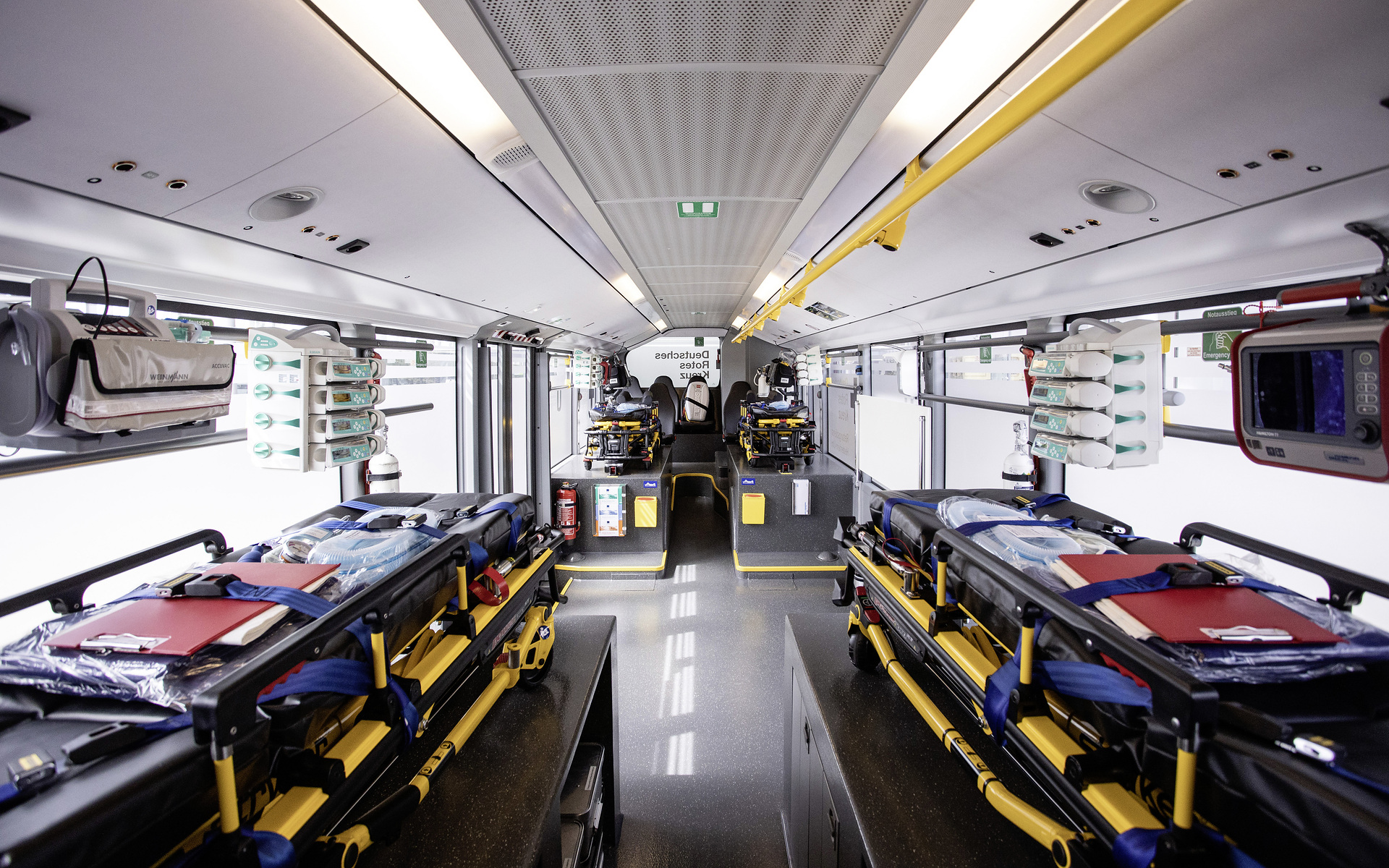 Daimler Buses baut Mercedes-Benz Citaro für den Transport von COVID-19-Patienten um. Daimler Buses baut Mercedes-Benz Citaro für den Transport von COVID-19-Patienten um.