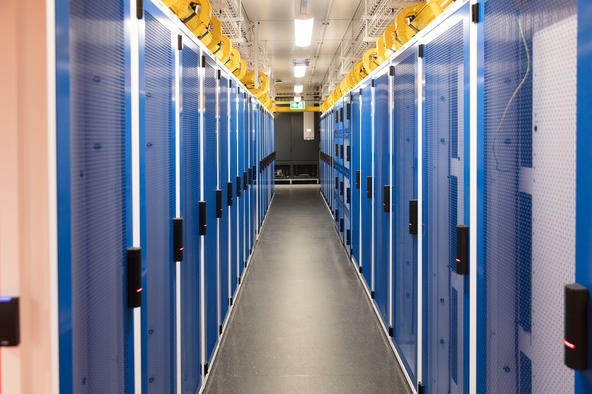 Inside a data center Rolls-Royce and Daimler Truck AG plan cooperation on stationary fuel-cell systems