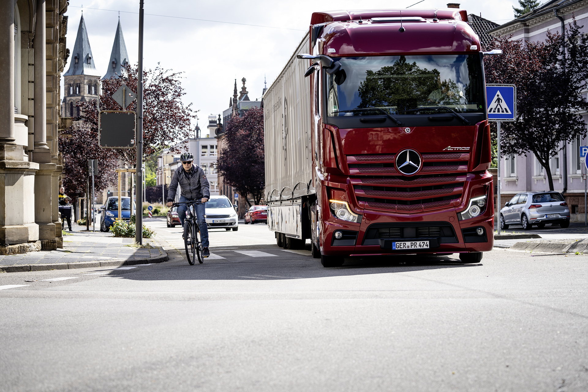 Neuer Mercedes-Benz Actros mit MirrorCam Mercedes-Benz Actros Mercedes-Benz Actros