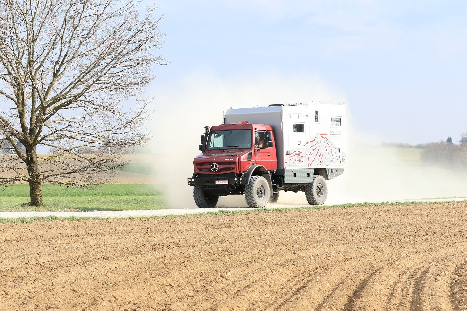 Unimog ist Geländewagen des Jahres 2020. Im Bild: UHE 4023 mit Kofferaufbau von Bimobil. Auch 2020 ist der Unimog Geländewagen des Jahres