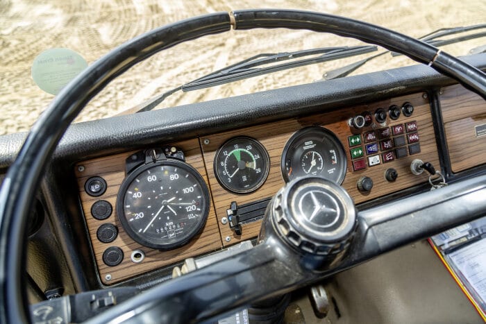 From a coach box to a high-tech cockpit: how the truck driver's workplace has changed over the past 60 years