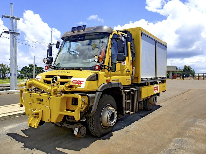 Vier Unimog für Mauritius