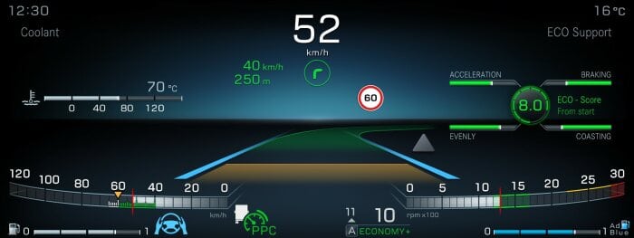 Revolution im Lkw-Fahrerhaus – Zehn Fragen und Antworten zum vernetzten und intuitiv bedienbaren Multimedia-Cockpit des Mercedes-Benz Actros