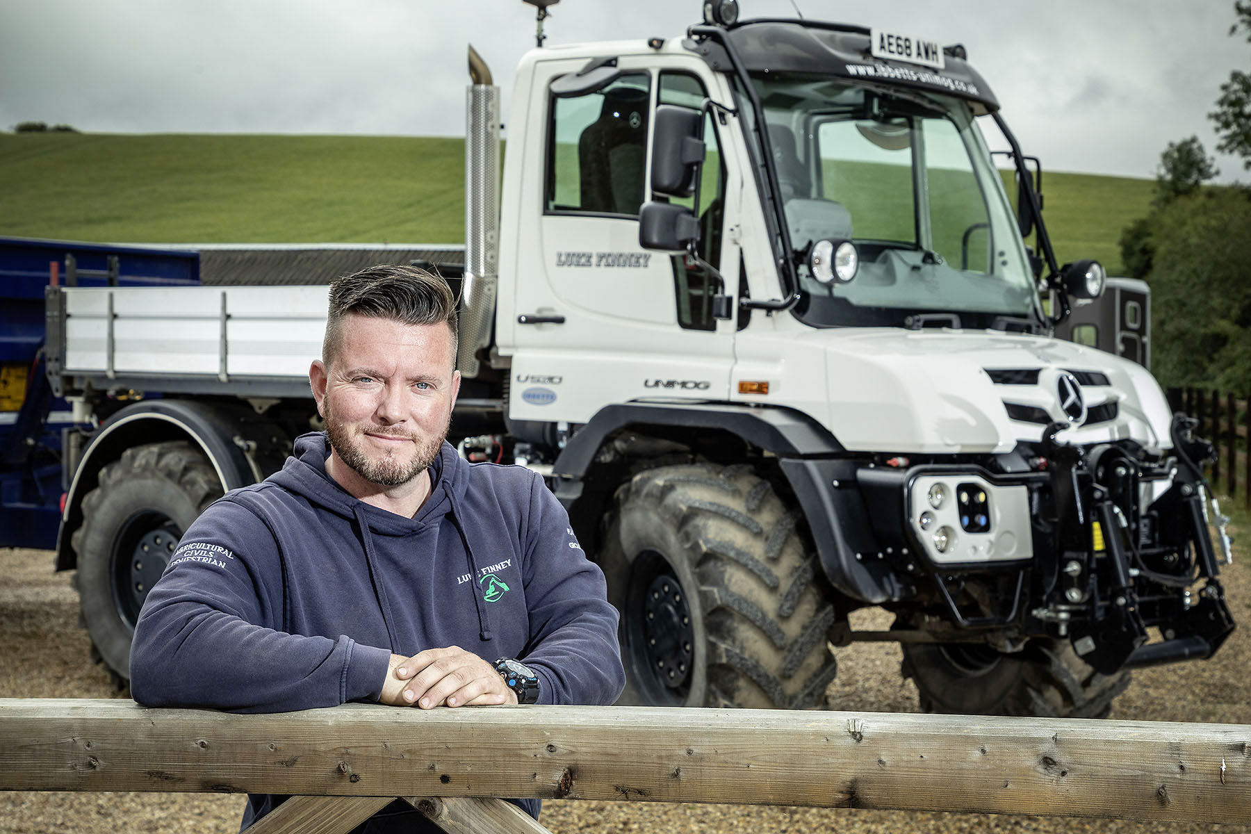 Luke Finney and his new Unimog U 530 – with high-end equipment he offers top-quality service for high-end customers. Luke Finney swears by the Unimog