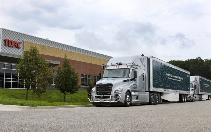 Daimler Trucks und Torc Robotics feiern ein Jahr erfolgreiche Partnerschaft – neues Testzentrum für Straßenerprobung automatisierter Lkw in New Mexico geplant