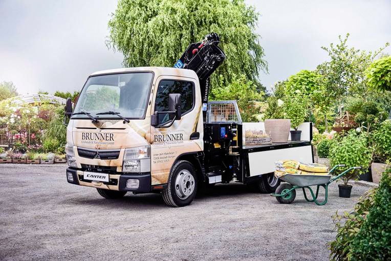 Mercedes-Benz Unimog und FUSO Canter im GaLaBau