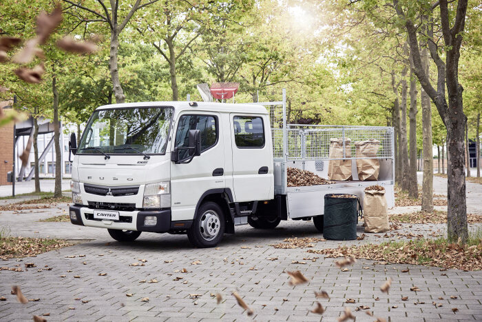 Mercedes-Benz Unimog und FUSO Canter im GaLaBau