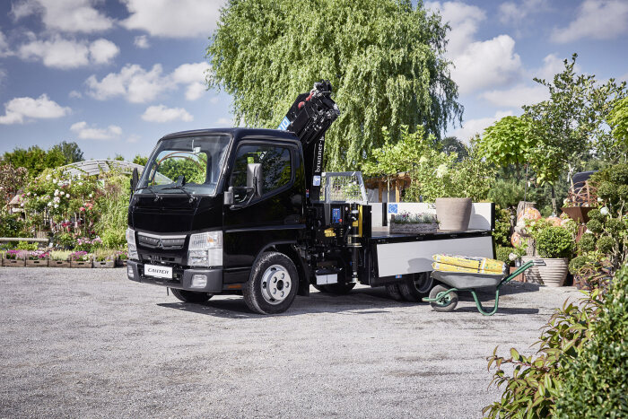 Mercedes-Benz Unimog und FUSO Canter im GaLaBau