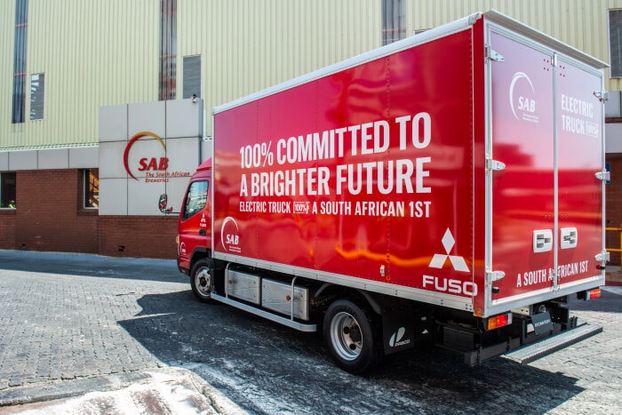 Elektrisch auf fünf Kontinenten: FUSO eCanter demonstriert Zukunft des urbanen Lieferverkehrs