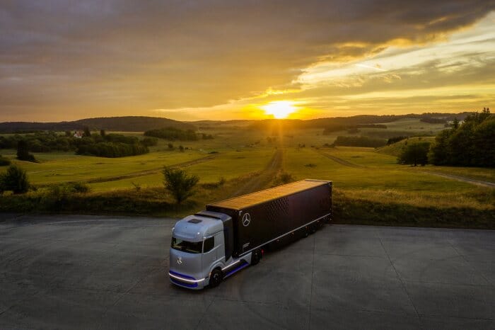 Mercedes-Benz GenH2 Truck