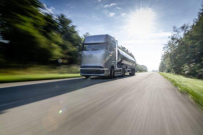 Mercedes-Benz GenH2 Truck