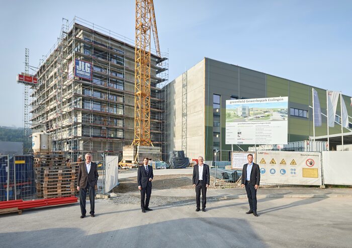 Pre-series production of fuel cells: site visit in Esslingen