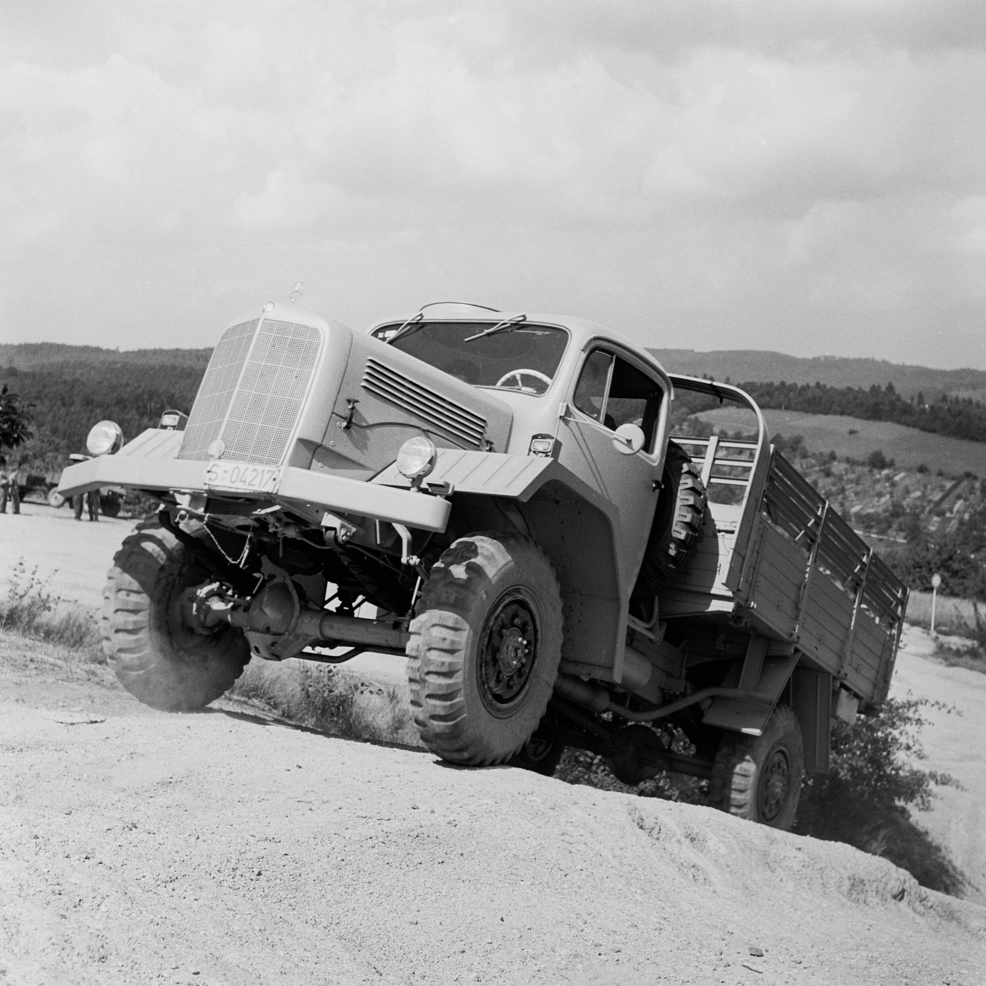 Mercedes-Benz LG 315, Militärlastwagen der Baureihe 304. Erprobung in Gaggenau am „Sauberg“. (Fotosignatur der Mercedes-Benz Archive: 57047-101) Vor 70 Jahren: Premiere des Schwerlastwagens Mercedes-Benz L 6600 und Omnibus O 6600