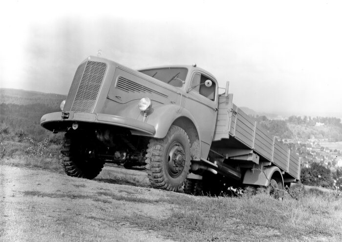 Vor 70 Jahren: Premiere des Schwerlastwagens Mercedes-Benz L 6600 und Omnibus O 6600