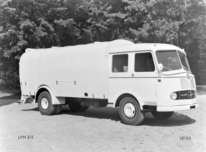 Vor 70 Jahren: Premiere des Schwerlastwagens Mercedes-Benz L 6600 und Omnibus O 6600