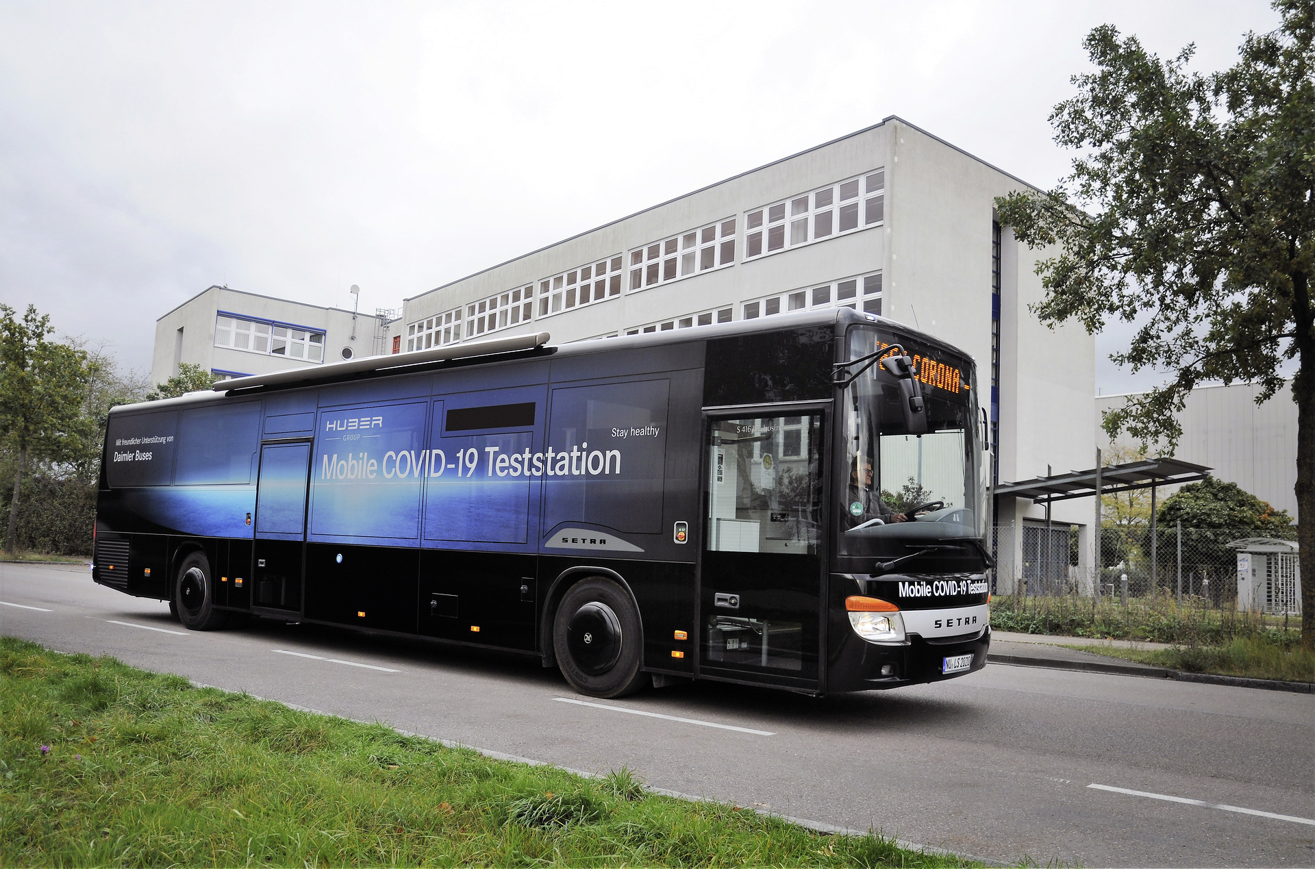 Setra Überlandbus als mobile COVID-19-Teststation Setra Überlandbus als mobile COVID-19-Teststation