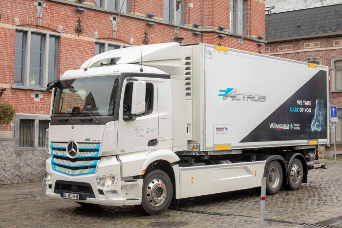 Erster Mercedes-Benz eActros in Belgien: Van Mieghem Logistics testet batterieelektrischen Lkw